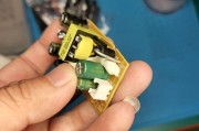 领势路由器拆解步骤是什么？拆解时应该注意哪些安全问题？