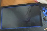 充电器插不进去的解决方法是什么？图片中显示的问题如何解决？