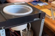 现代饮水机漏水问题的原因及解决方法（解析现代饮水机漏水的关键因素和有效应对策略）