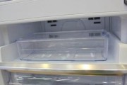 以冰柜除霜冻最快的方法（科学有效的除霜技巧让你轻松应对冰柜结冻问题）