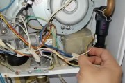万家乐热水器E2风压故障处理方法（解决万家乐热水器E2风压故障的实用指南）