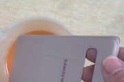 手机摄像头油墨污渍如何清理？使用什么工具最好？