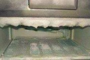 冰箱结冰保鲜层不制冷（探究冰箱结冰保鲜层失去制冷功能的原因与解决办法）