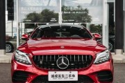 C260奔驰车后屁股亮红灯显示屏上什么意思？如何解决显示屏故障？