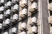 放置空调外机时不固定是否有影响？（稳定性、效能与寿命的考量）