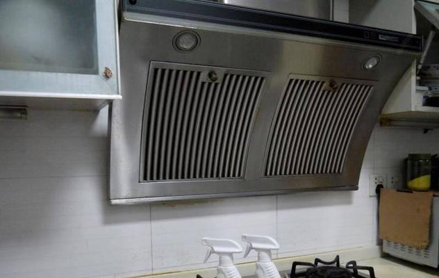 如何用凡士林清洗油烟机（简单）