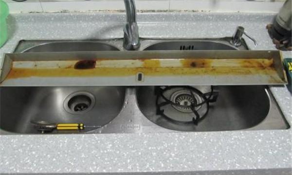 家用燃气灶的清洗方法（轻松学会清洗家用燃气灶）