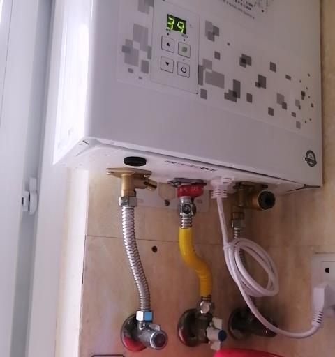 万和热水器故障代码E4解决方案剖析（了解E4故障代码）