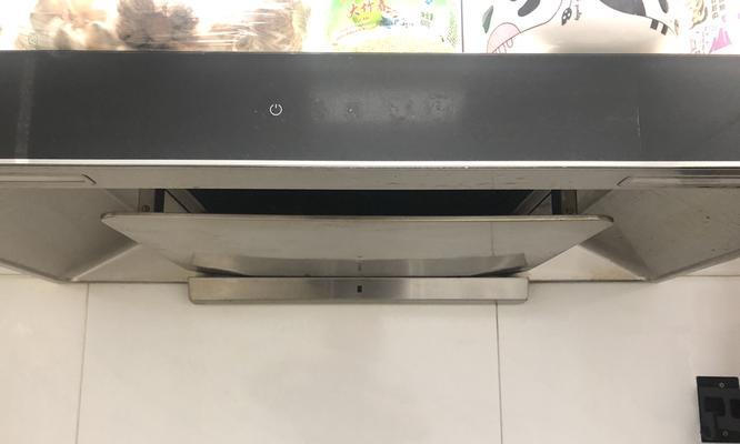 如何清洗以前锋吸油烟机的油渍（以前锋吸油烟机清洗方法详解）
