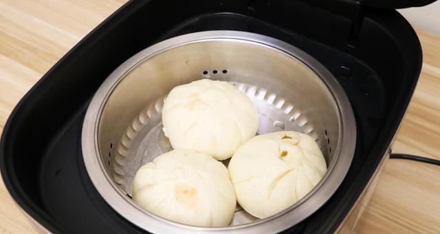 电饭煲烧糊了怎么办（教你有效应对烧糊的电饭煲问题）