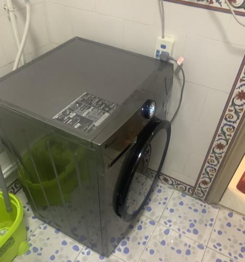 如何解决电脑杂音过大的问题（消除电脑噪音）