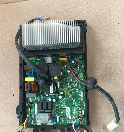 揭秘以美的空调出现P2情况的原因及解决方法（分析P2故障的根源）
