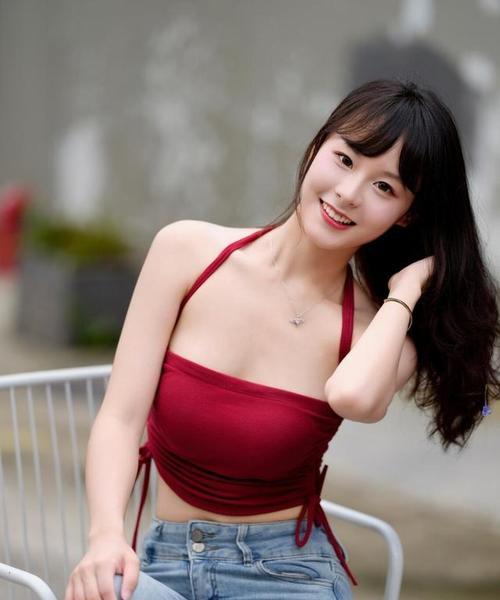 手机牛仔裤拍照姿势怎么拍？有哪些创意方法？
