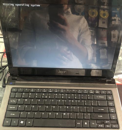 电脑摔倒后出现黑屏是什么原因？