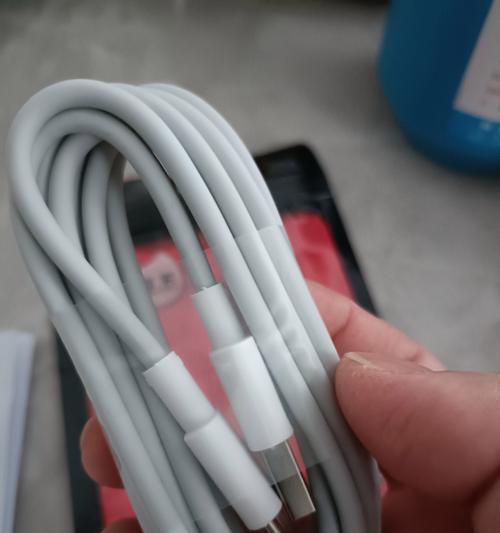 充电器c口插头是什么接口？它与其他接口有何不同？