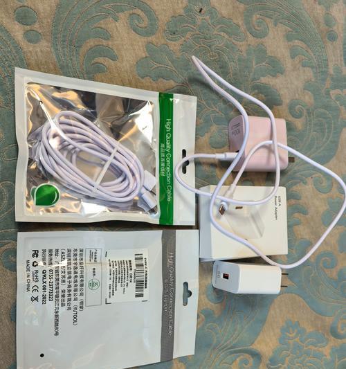 小折叠手机推荐使用哪种充电器？购买充电器时应注意什么？