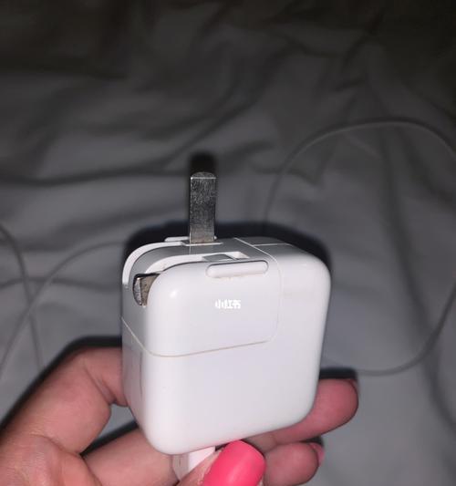 充电器盖子坏了怎么修复？用什么粘合剂最合适？