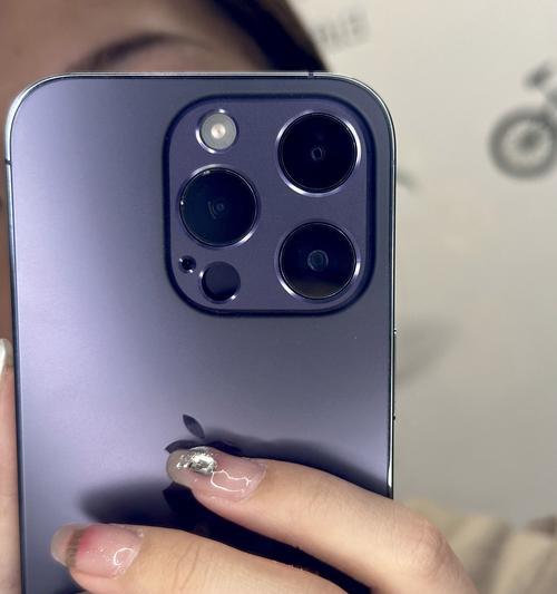 苹果手机摄像头后盖膜贴法有哪些技巧？