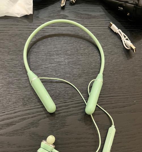 双动圈蓝牙耳机的正确佩戴方法是什么？