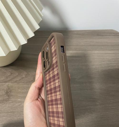 苹果手机壳透明哈哈是什么品牌？有何特点？