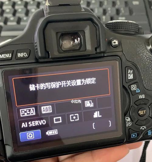 佳能相机放两张卡片后如何切换使用？