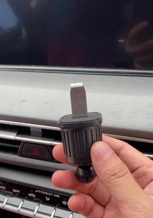 手机伸缩后盖支架拆卸步骤是什么？拆卸时需要注意什么？
