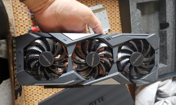 技嘉显卡灯关闭方法及效果如何？