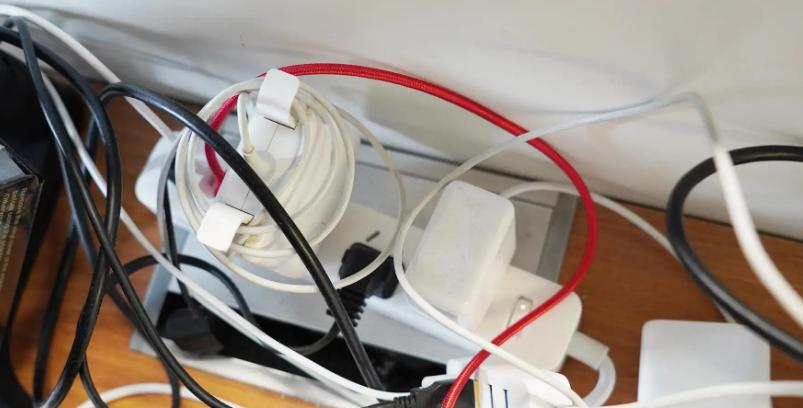 四面插排转换器使用方法是什么？如何安全使用？