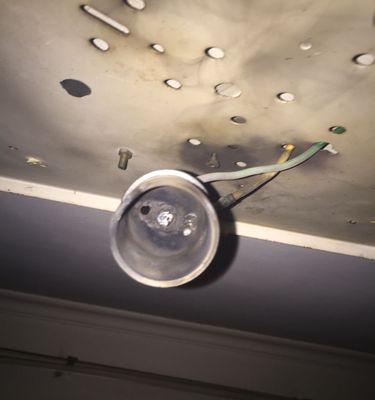 灯的适配器坏了怎么修？修理过程中需要注意什么？