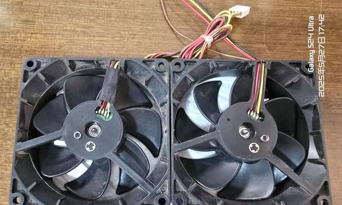 散热器的风扇怎么更换自己买的？更换过程中的注意事项是什么？