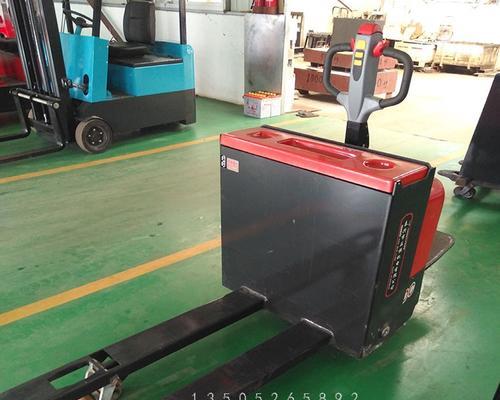 电瓶车搬运大桌子安全吗？需要哪些辅助工具？