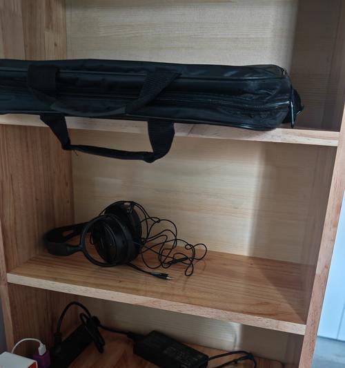 电脑桌台式家用二层安装方法？