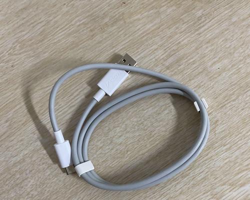 手机双引擎闪充电器有何特点？使用效果如何？