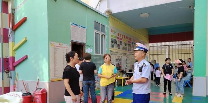 教室防火墙裙如何设计才能既安全又美观？