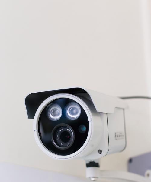 手机摄像头如何免网线连接？连接后如何操作？