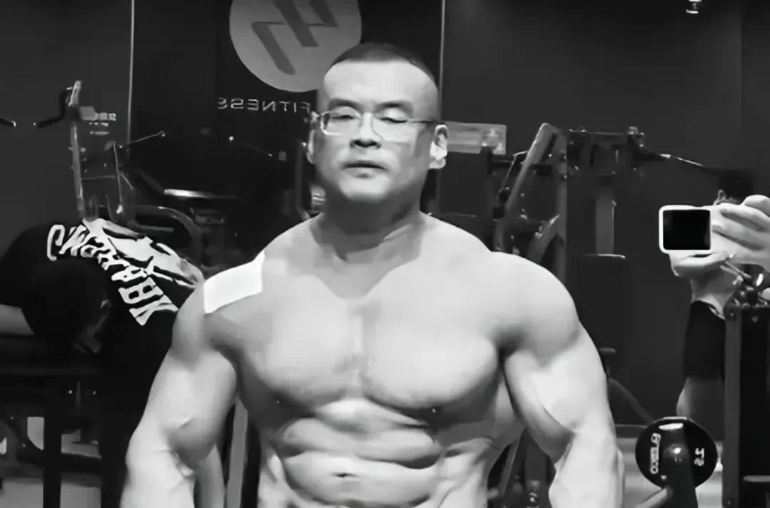 痛心！健美选手刘一阳逝世，年仅38岁，生前曾是中山大学副教授