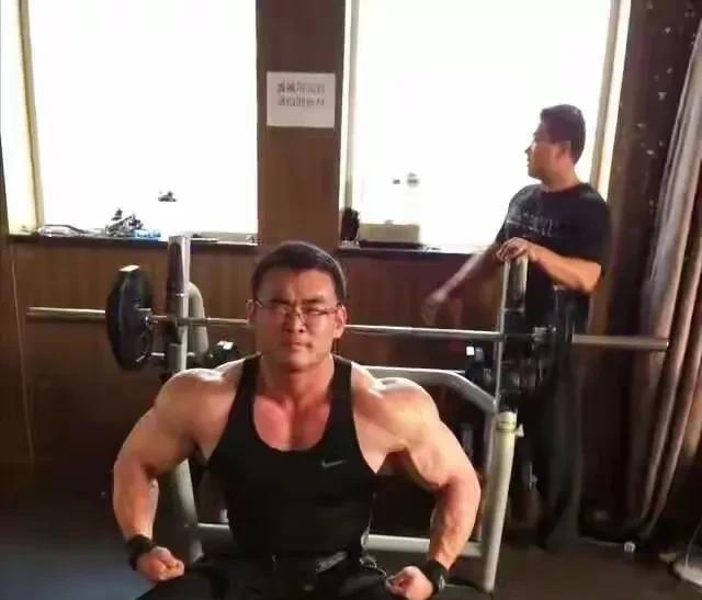 痛心！健美选手刘一阳逝世，年仅38岁，生前曾是中山大学副教授
