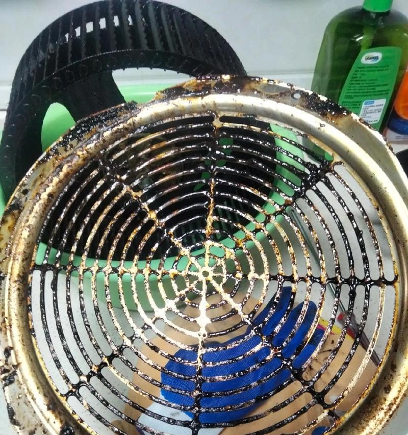 油烟机的选择和使用指南（了解油烟机的工作原理及正确使用方法，打造洁净厨房环境）
