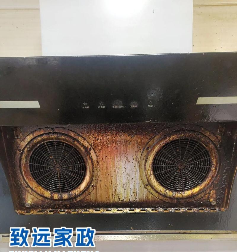 如何清洗油烟机无油状态下的油垢（清洗方法和注意事项）