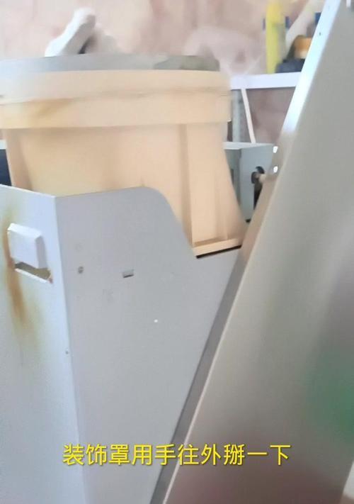 如何拆装清洗油烟机？（简单易行的步骤让您的油烟机焕然一新）