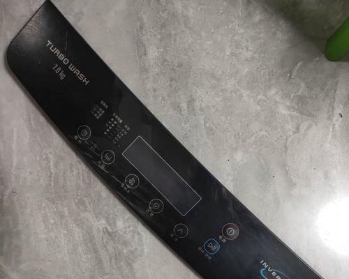 分析伊莱克斯洗衣机无法甩干的原因及解决方法（解决伊莱克斯洗衣机无法甩干的常见问题和技巧）