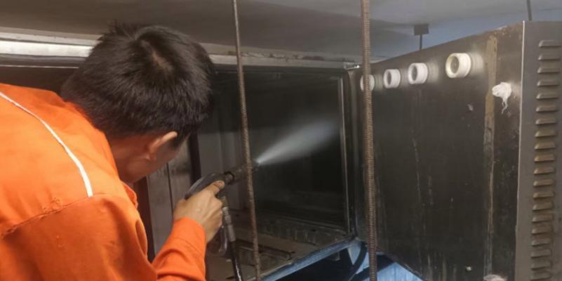 独立厨房油烟机的清洗方法（打造清新厨房环境的小窍门）