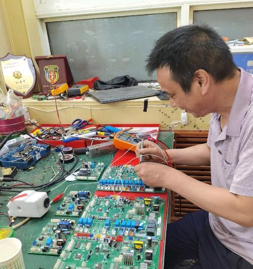 中央空调室外马达的维修方法与技巧（以怎样维修中央空调室外马达为主题的实用指南）