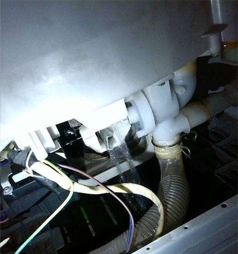 洗衣机水管开关故障的修复方法（快速解决洗衣机水管开关问题，）
