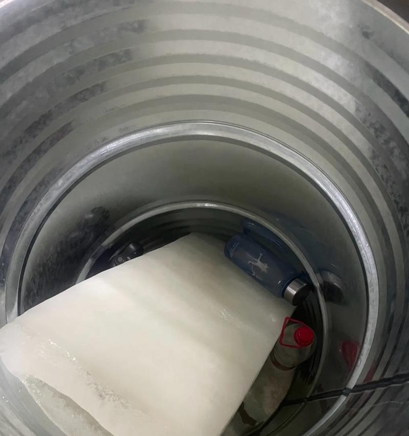 易同人冰柜故障代码解析及维修方法（探寻易同人冰柜故障代码的原因和解决方案）