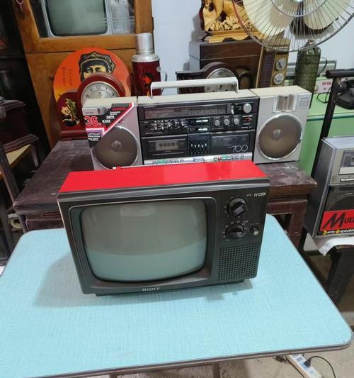 电视黑白的时代（黑白电视对生活的影响及其未来发展方向）
