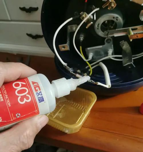 新款电饭煲修理指南（轻松学会修理新款电饭煲，）