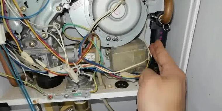 优客燃气热水器故障代码解析（了解优客燃气热水器故障代码，轻松应对故障）