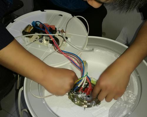 热水器防水维修的关键知识（有效保护热水器，避免水漏问题）