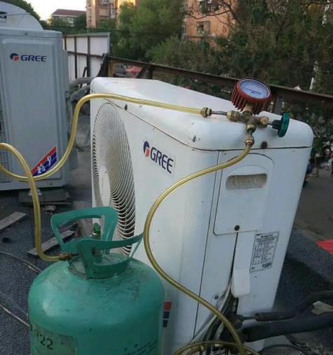 冬天使用定频空调如何正确收氟（解析冬季保养定频空调的关键步骤，让你的室内空气更加清新舒适）